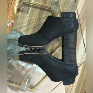 Sorel Addington Strap Black Leather Heeled Ankle Boots Size 9